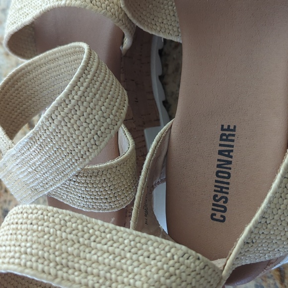 Cute Sandals - Picture 3 of 3